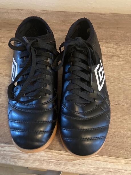 Halovky umbro, umbro,32