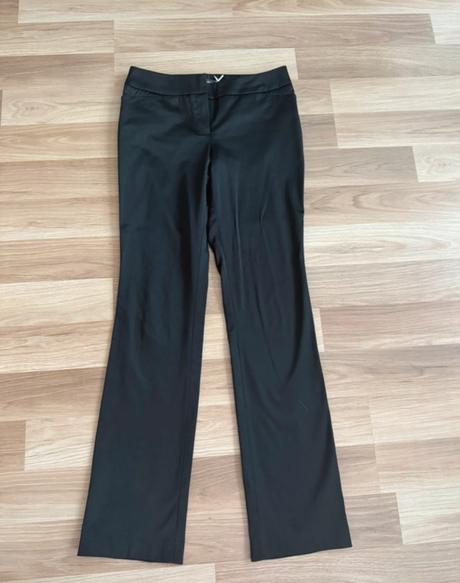 Elegantne nohavice z leskleho materialu zn. jakes, 36