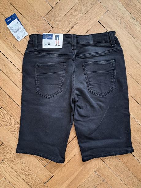 Rifľové kraťasy, c&a,152