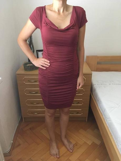 Priliehavé šaty, 34