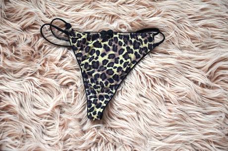 Saténové tangá-s, s