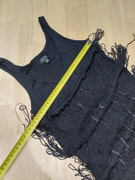 Zaujímavé šaty, s