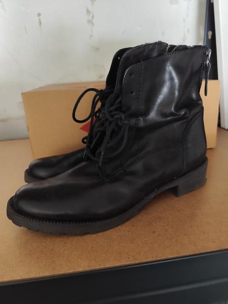 Poltopánky na šnúrky a zips z pravej kože, deichmann,37