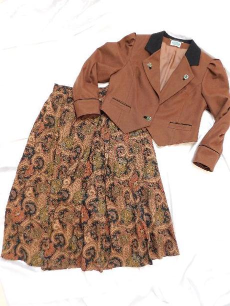 Luxusny vlneny kroj, 40