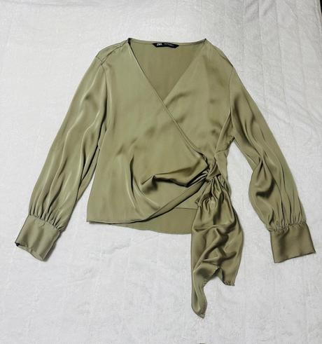 Khaki blúzka s viazaním zn. zara, zara,l / m
