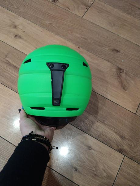 Lyžiarska prilba, s