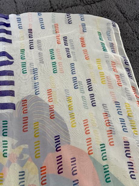 Hodvábny šál miu miu, l