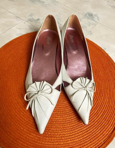 Nízke spoločenské lodičky, 38