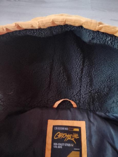 Chlapčenská vesta, chapter young,146