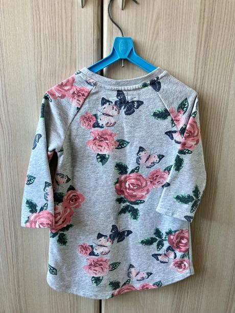 Dievčenské šaty, 92