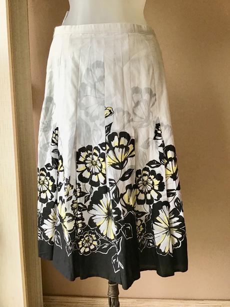 Krasna sukňa/s9, 36 / 38