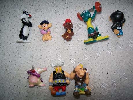 Postavičky z kinder vajíčok,