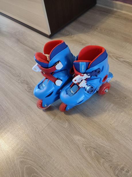 Detské kolieskové korčule play3 modro-červené,