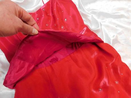 Luxusne slavnostne saty, 38