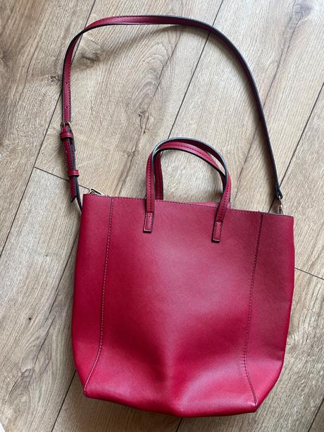 Mango kabelka, mango