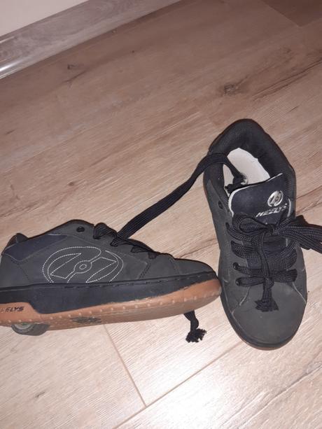 Tenisky na koliečkach, 35