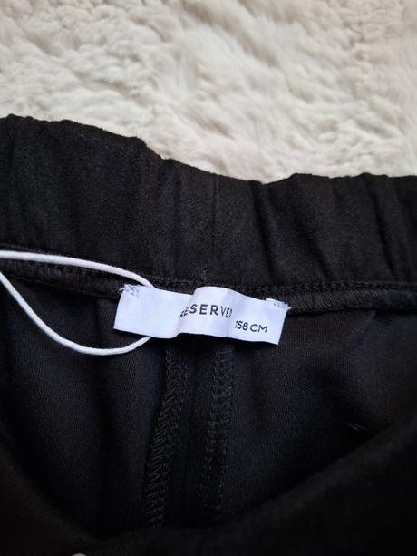 Čierne nohavice, reserved,158
