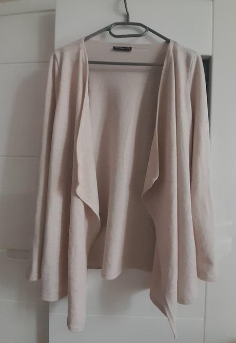 Cardigán - predĺžené asimetrické bolerko, 