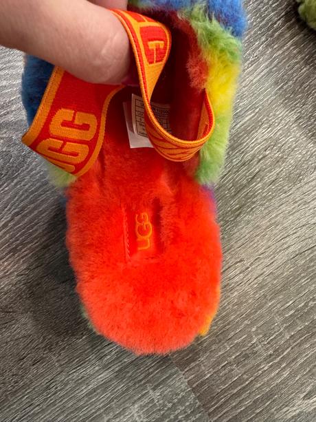 Ugg nove damske farebne hunate sandale č.37, ugg,37