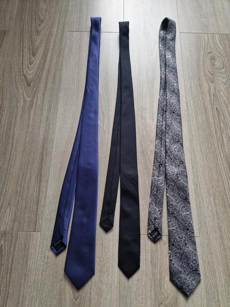 2x kravata,