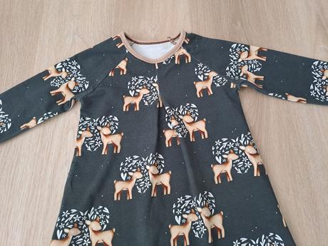 Tunika so srnkami, 122