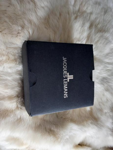 Zlte hodinky jacques lemans, 