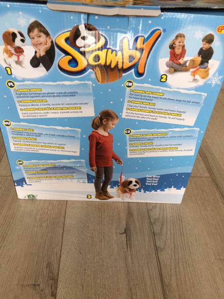 Chodiaci a štekajúci psík,