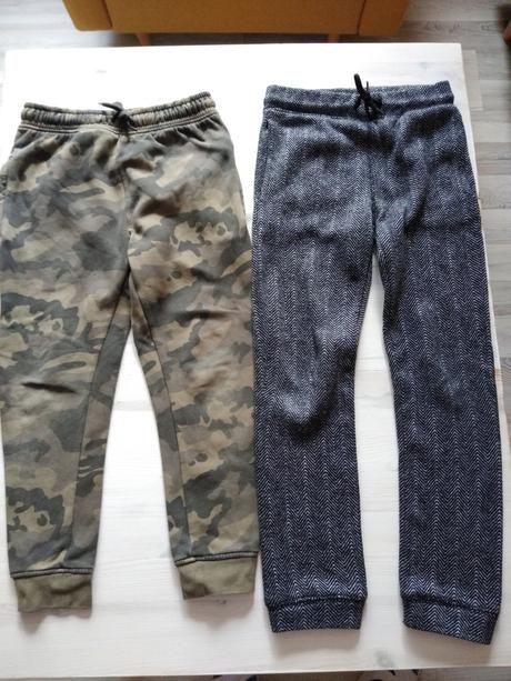 4 tepláky, 122–134