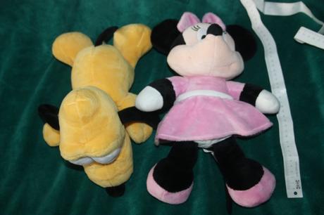 Minnie a pluto 35 cm,