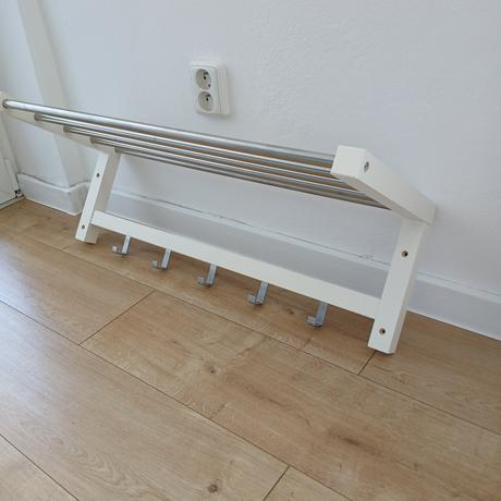 Tjusig vešiak ikea,