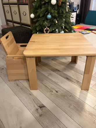 Montessori stôl so stoličkou,