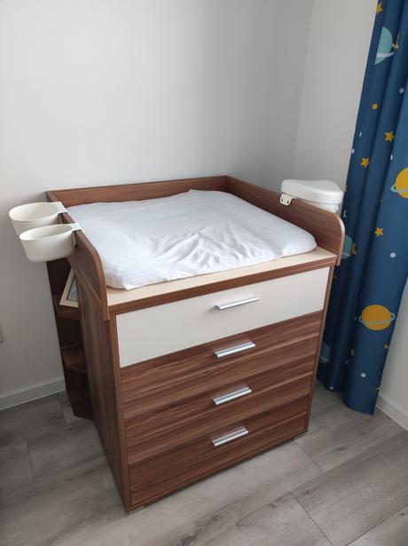 Komoda/prebaľovaci pult, 