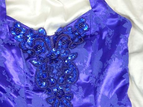 Luxusné spoločenské šaty, s