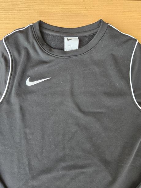 Zateplené chlapčenské čierne tričko s dlhým rukávo, nike,146