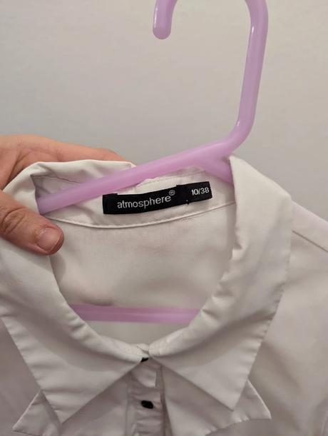 Bluzka s volanom, atmosphere,m