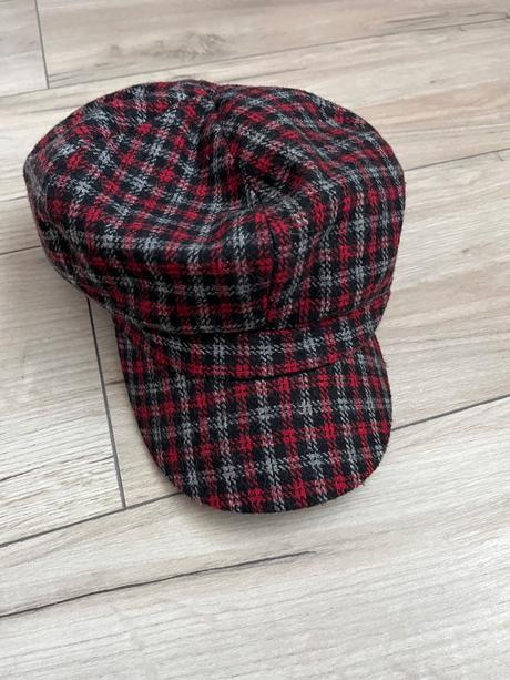 Károvaná šiltovka, 