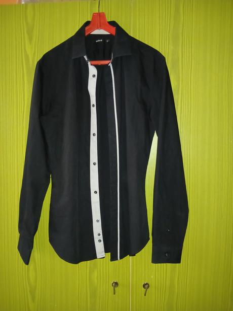 Elegantná košieľka s, s