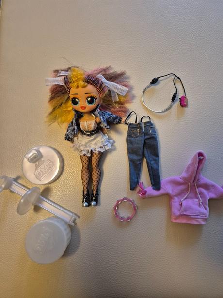 Bábika s príslušenstvom,