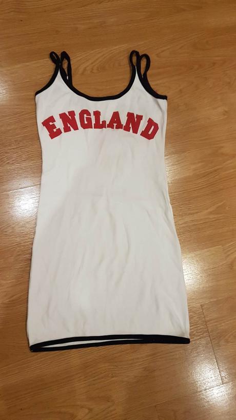 Biele šaty s číslom 1 v. s/m, s