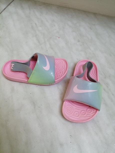 Sandálky pre dievčatka ruzove nike vel. 23,5, nike,23