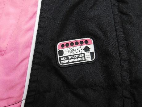 Kvalitna bunda 2v1 s odonimatelnou mikinou, 122