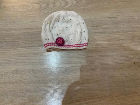Biela ciapka2 az4r, 98