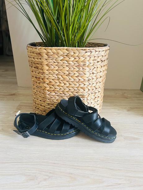 Luxusné sandále značky dr. martens, pc 140 eur, 38