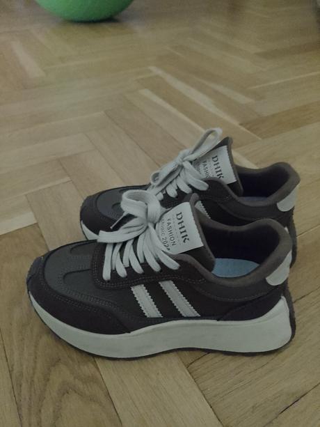 Štýlové tenisky na platforme, 36