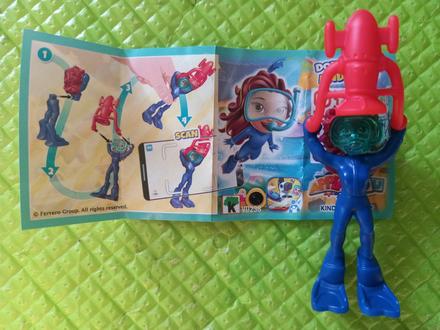 Kinder hračka potápačka zábava na pláži, 