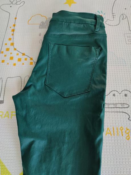 Tmavozelená "kožené" nohavice stradivarius, stradivarius,m