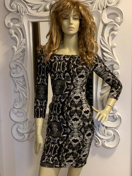 Luxusne saty guess, guess,xs