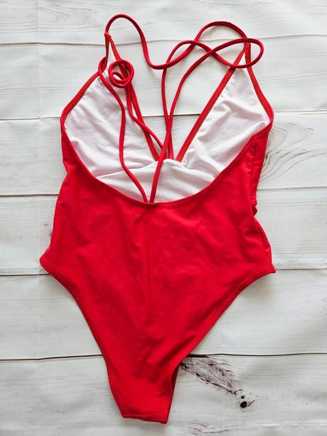 Krásne červené plavky, s