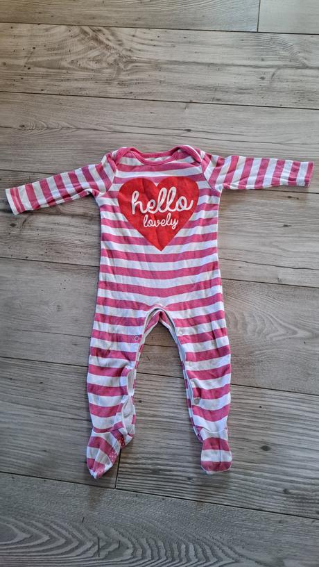 Overal na spanie, f&f,74