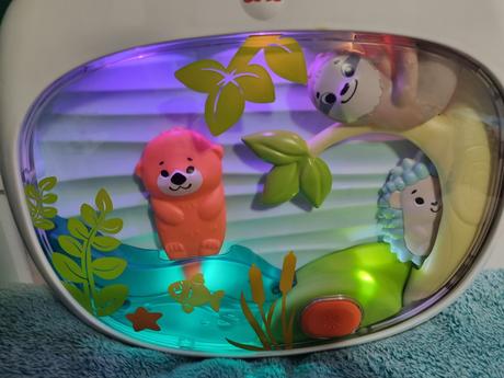 Fisher price uspavacia skrinka s projekciou,